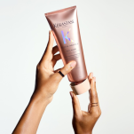 KERASTASE GLOSS ABSOLU INSTA GLAZE Odżywka do długich włosów z tendencją do puszenia się 75ML MINIATURA - 4
